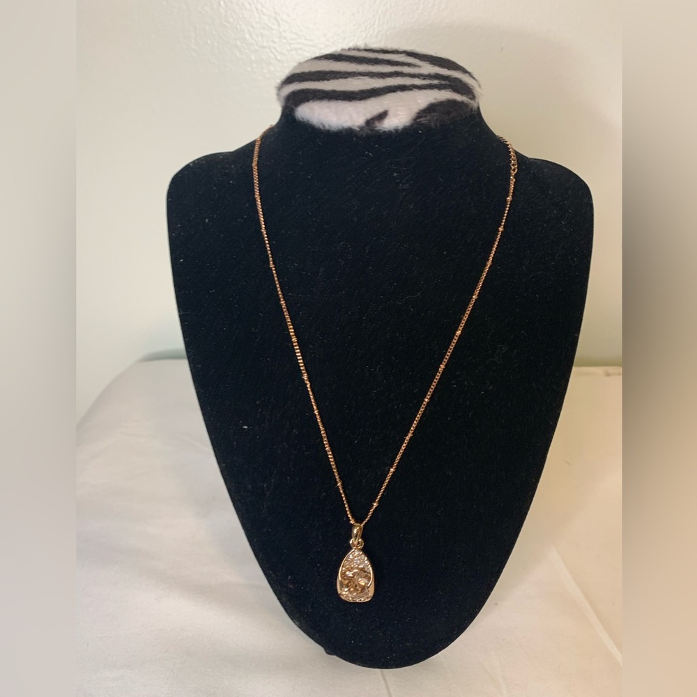 Elegant pink color Pendant Necklace,